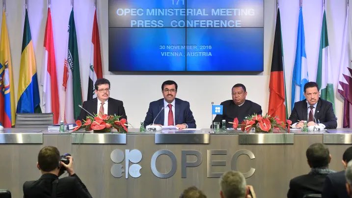OPEC+ will raise crude output by 137,000 bpd from November, a cautious move aimed at stabilizing markets as demand weakens and stockpiles rise. Brent prices remain below US $65/barrel, forcing the group to balance supply discipline with revenue needs.