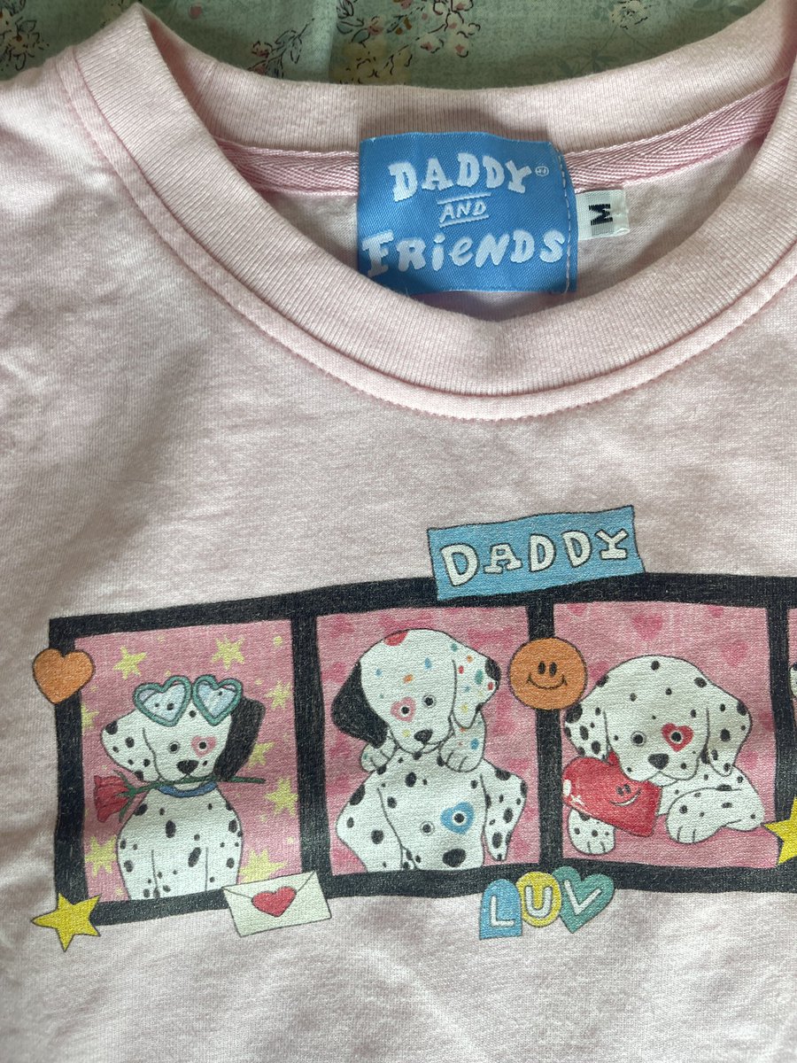 sweet_tea20's tweet photo. ส่งต่อเสื้อยืด crop top จาก  daddy size m ลายน้องหมา co กับ worapeachh 280 รสค่า ใส่ 1 ครั้งถ้วน 💓🐶#daddyandthemuscleacademy #ส่งต่อcintage #ส่งต่อเสื้อผ้ามือสอง #เสื้อมือสอง #ส่งต่อเครื่องสำอาง https://t.co/9C42WrEs6Y