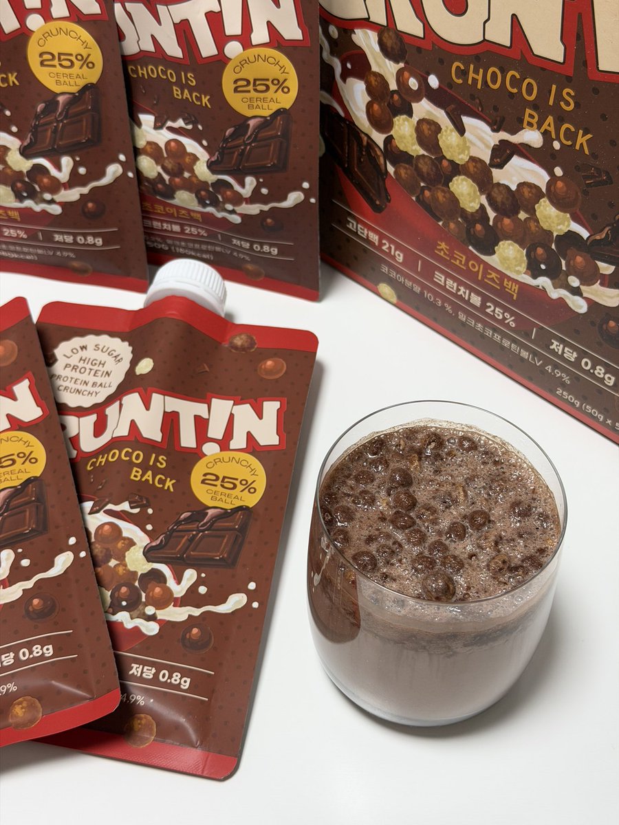 #제품제공
크런틴 단백질 쉐이크를 먹어보았어요🎶🎶
당 0g대라 부담 없이 즐길 수 있는데 맛도 초코우유보다 진하고 바삭한 크런치볼이 씹혀서 식감 + 포만감 완전 굿임!! 아침에 식사 대용으로 먹었는데 너뮤 만족..♡