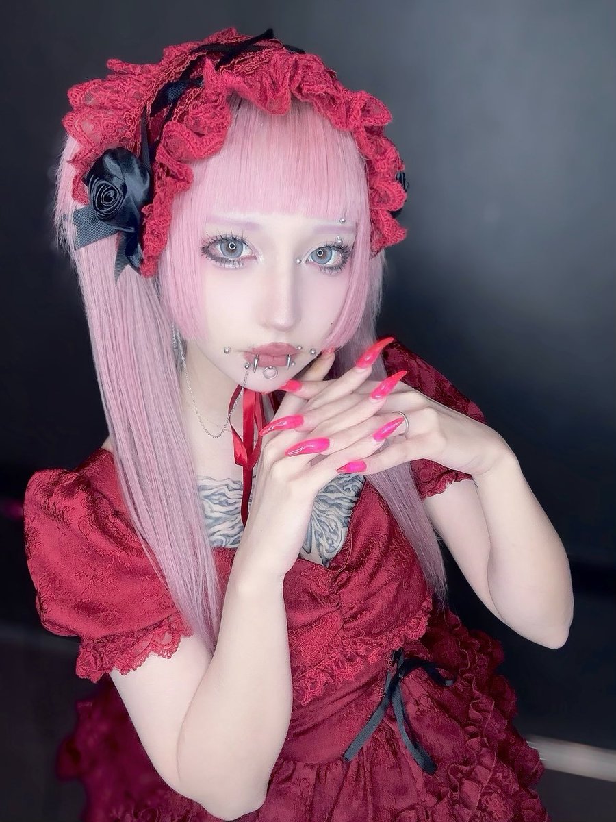 ぴあいん👻
ロリィタ𝒅𝒂𝒚🌹🌹
一緒にお茶会しよ〜！！🌿.•*
ご帰城お待ちしておりますの！！
#でぃすとぴあ