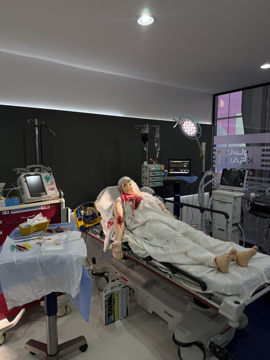 عـــــمرو tweet media