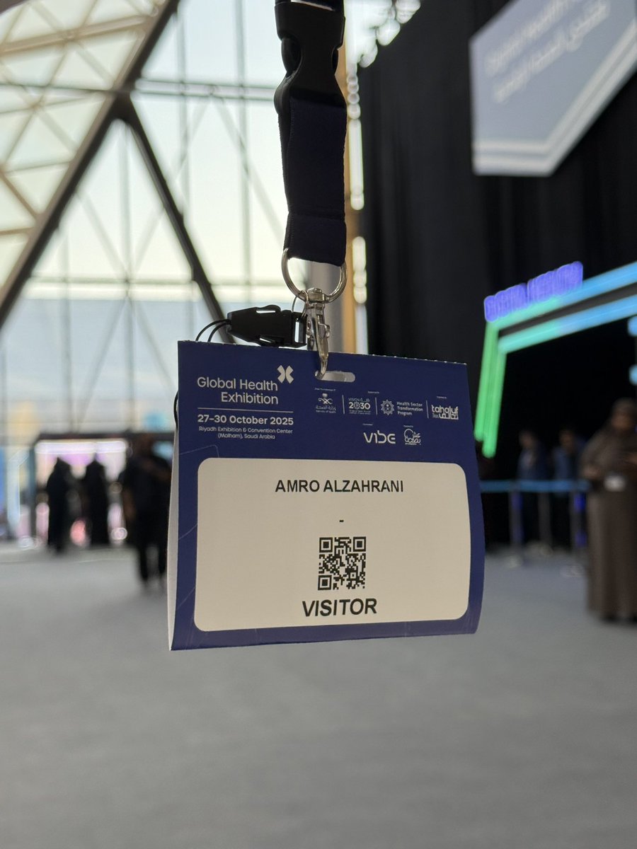 عـــــمرو tweet media