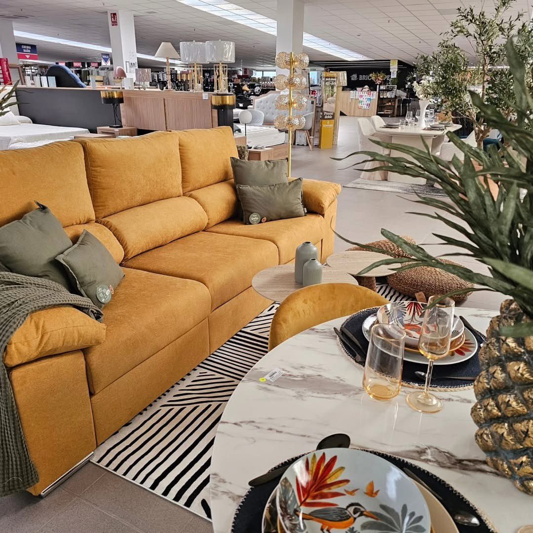 ferreterialopez's tweet image. ✨ El salón es mucho más que una estancia: es el corazón del hogar, el lugar donde todo sucede. 💫
Aquí se comparten risas, charlas y momentos únicos, rodeados de confort y estilo.

#SalónConEncanto #MueblesConEstilo #DiseñoDeInteriores #HogarAcogedor #InspiraciónDecorativa