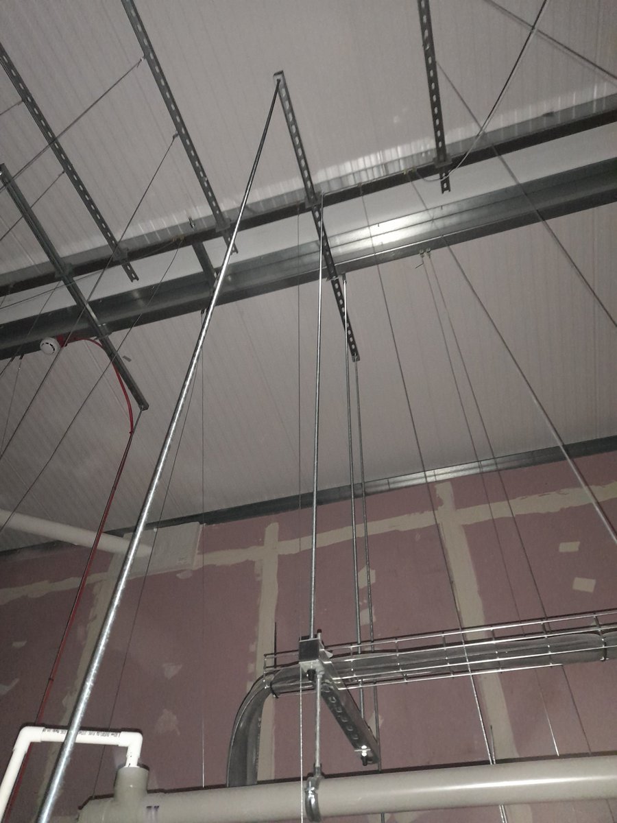 Practical_AV's tweet image. Installation of a projector in a office space in Birmingham. Great installation of a 5200 Lumen WUXGA Laser Projector from @EpsonUK  Projecting on to a 2.4m Electric screen from Sapphire.
practicalav.co.uk/projector-inst…