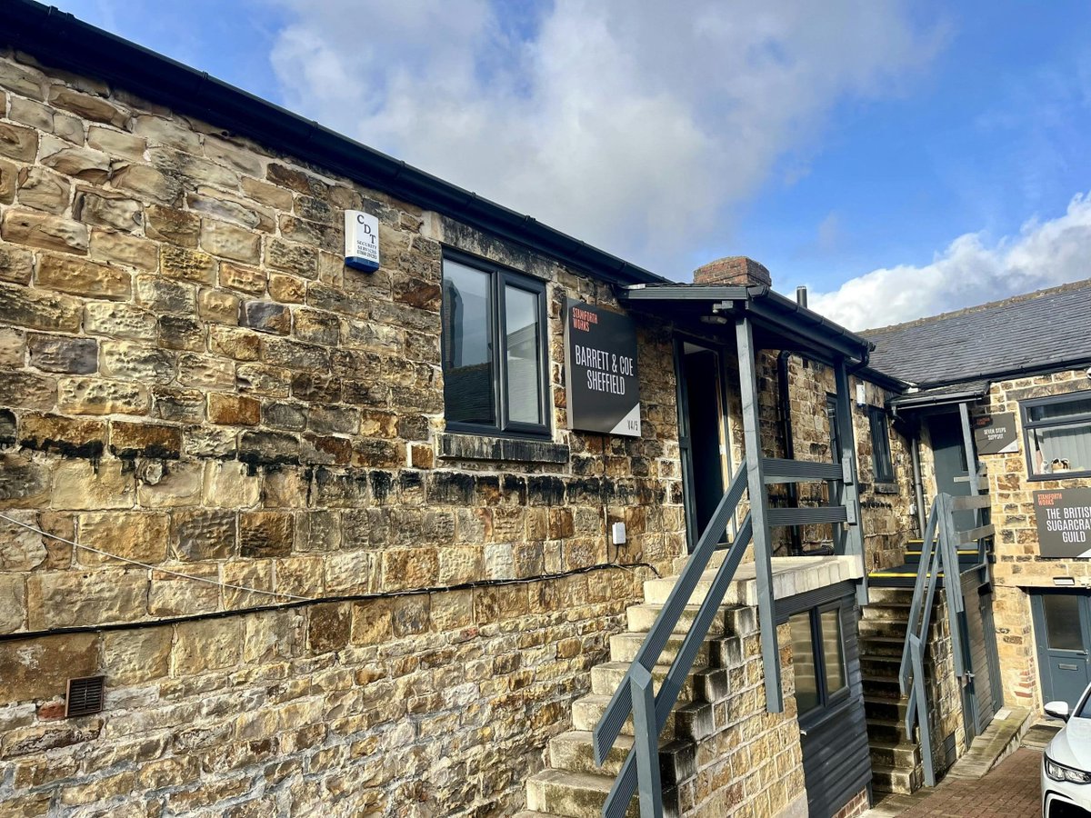 #ToLet -  First Floor Office / Studio Unit on flexible terms in the Hackenthorpe area of Sheffield 

📍V4-V5 Staniforth Works, Main Street, Hackenthorpe, Sheffield, S12 4LB

Marketing details:  smcbrownillvickers.com/properties/277…

#commercial #Studio #Office
