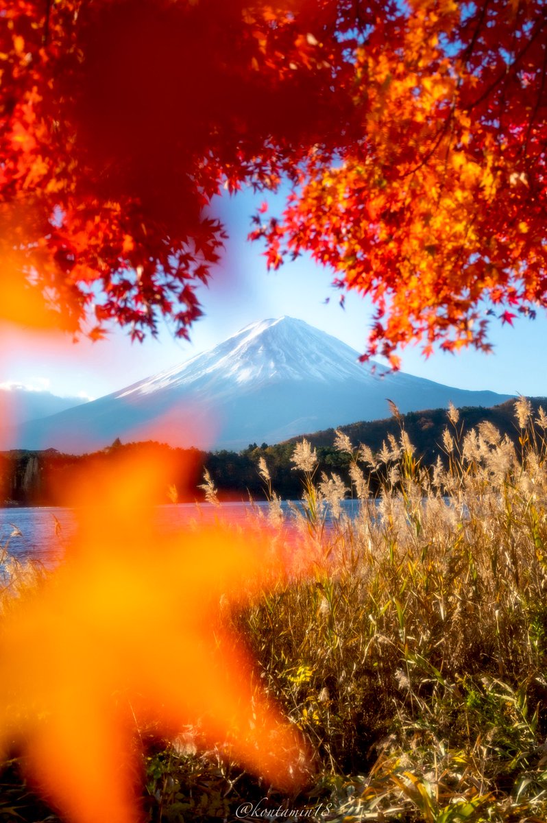 Sato.1123ページ A Blue Quartet: Grand Seiko's 60th Anniversary Kicks Off