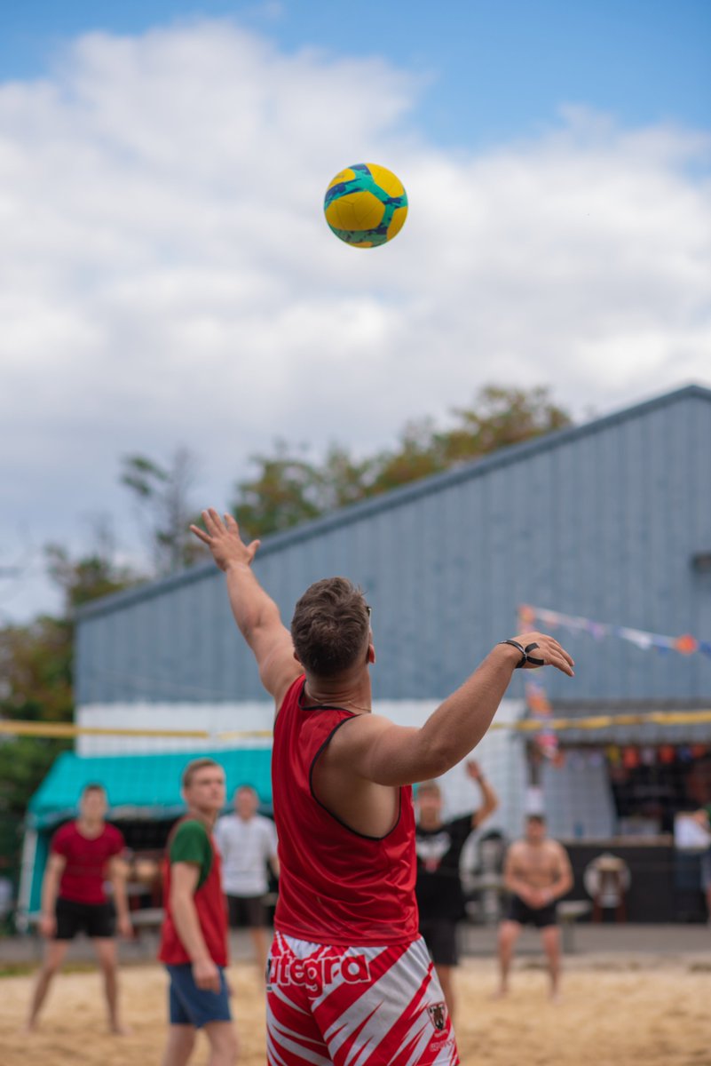 🎓 Former l’homme tout entier

Apprendre à penser, à créer, à servir, à prier :
voilà le vrai sens de l’éducation.
À Academia Christiana, nous croyons que la formation n’est pas qu’intellectuelle.
Elle est intégrale — elle touche le corps, les mains, la tête, le cœur et l’âme.