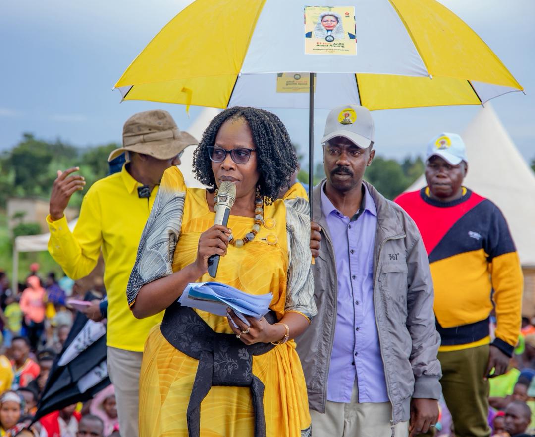 GraniaMp's tweet photo. Buganda KU Museveni Buweekula, thank you @KiryowaKk @HonKyeyune @JudithNabakoob1, Our Mubende flag Bearers @DaudiKabanda @MubangiziDedan, CM Ntambi, Deo and Major (rtd) Kakooza and MPs @sylivianayebale, @sarah_najjuma, Hon Kefa + others for coming. https://t.co/XbM85qEP7u