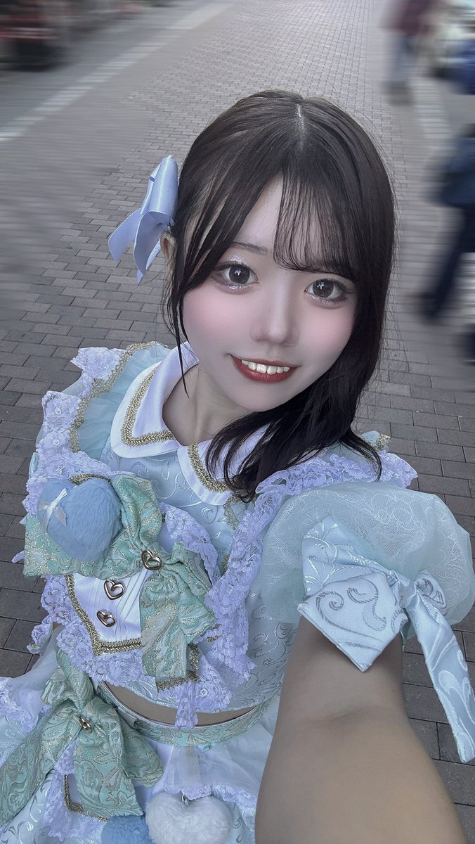 池袋 SOUND PEACEさんにて、『無銭大好きマン』ありがとうございました‼︎

今日も良きライブでした🎼

髪型は片方に下ろしてみたよ~
個人的に好きな髪型だから、もっと崩れないように工夫してまたできるといいな🫶🏻