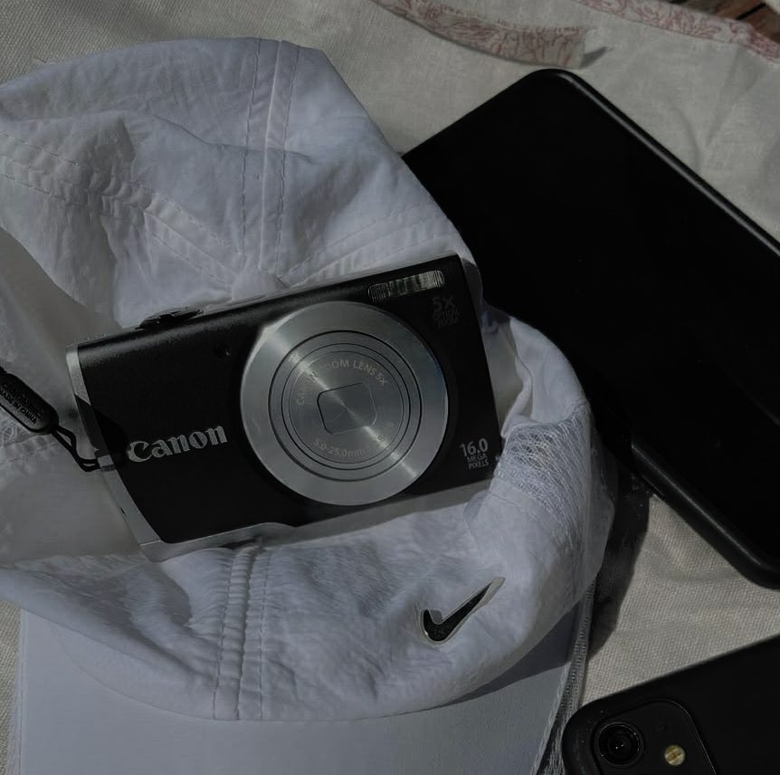 trsmeiko's tweet photo. wts lfb digicam ph !
helping a friend :) 

˙⋆✮ canon powershot a2500 ✮⋆ ˙
₱ 5,000 

- 16.0 megapixel 
- 5x optical zoom
- no issue/s

inclusions:
- with box &amp; charger https://t.co/suXWklIzbc