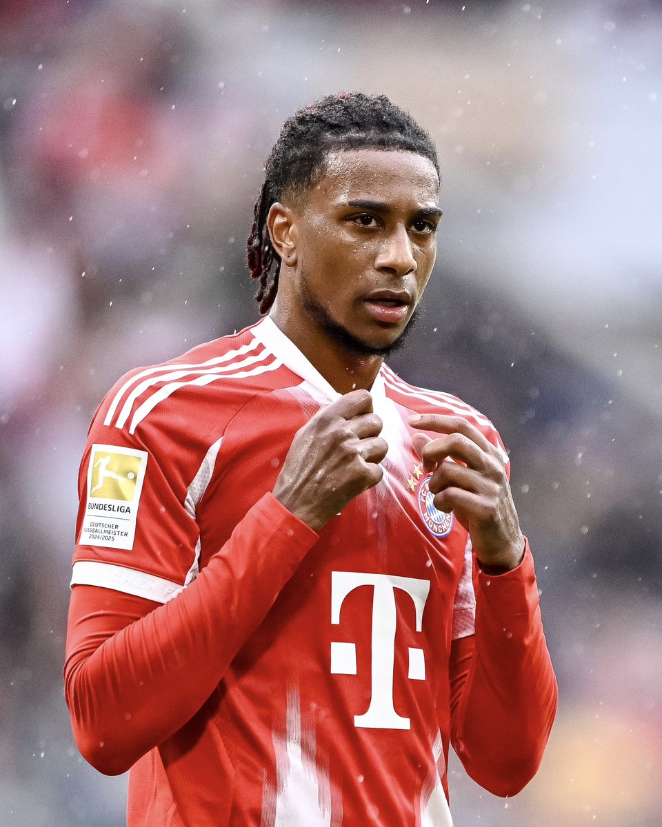 ActuFoot_'s tweet image. 𝗣𝗟𝗨𝗧𝗢̂𝗧 𝗗𝗜𝗦𝗖𝗥𝗘𝗧 𝗘𝗡 𝗣𝗨𝗕𝗟𝗜𝗖, 𝗠𝗜𝗖𝗛𝗔𝗘𝗟 𝗢𝗟𝗜𝗦𝗘 🇫🇷 𝗘𝗦𝗧 𝗘𝗡 𝗥𝗘́𝗔𝗟𝗜𝗧𝗘́ 𝗔𝗠𝗕𝗜𝗔𝗡𝗖𝗘𝗨𝗥 𝗗𝗨 𝗩𝗘𝗦𝗧𝗜𝗔𝗜𝗥𝗘 𝗕𝗔𝗩𝗔𝗥𝗢𝗜𝗦. 

"𝙄𝙡 𝙚𝙨𝙩 𝙡𝙚 𝙥𝙖𝙩𝙧𝙤𝙣 𝙙𝙚 𝙣𝙤𝙩𝙧𝙚 𝙜𝙧𝙤𝙪𝙥𝙚 𝙒𝙝𝙖𝙩𝙨 𝘼𝙥𝙥", explique Jonathan Tah.

Olise…