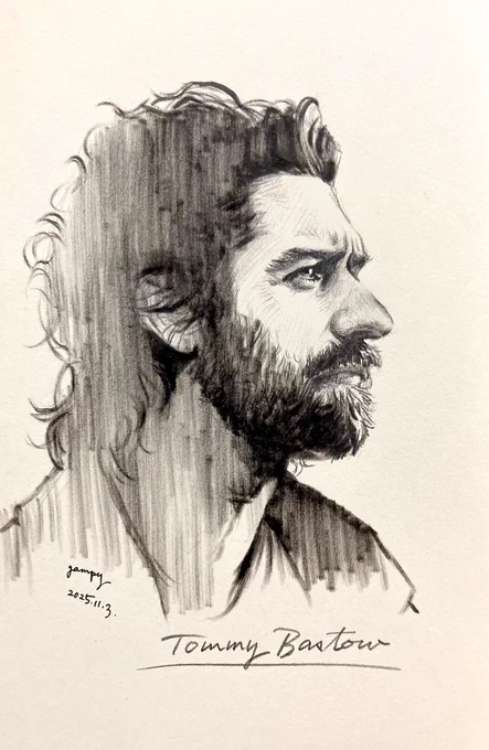 #ばけばけ
小泉八雲がモデルのヘブン先生を演じるトミー・バストウさんのファンアートを描いてみました。役作りのためアイルランドやニューオリンズを訪ねる番組の一コマから。物静かで誠実な俳優さんですね。「SHOGUN〜将軍〜」に続いて拝見してますがすっかりファンになりました。 