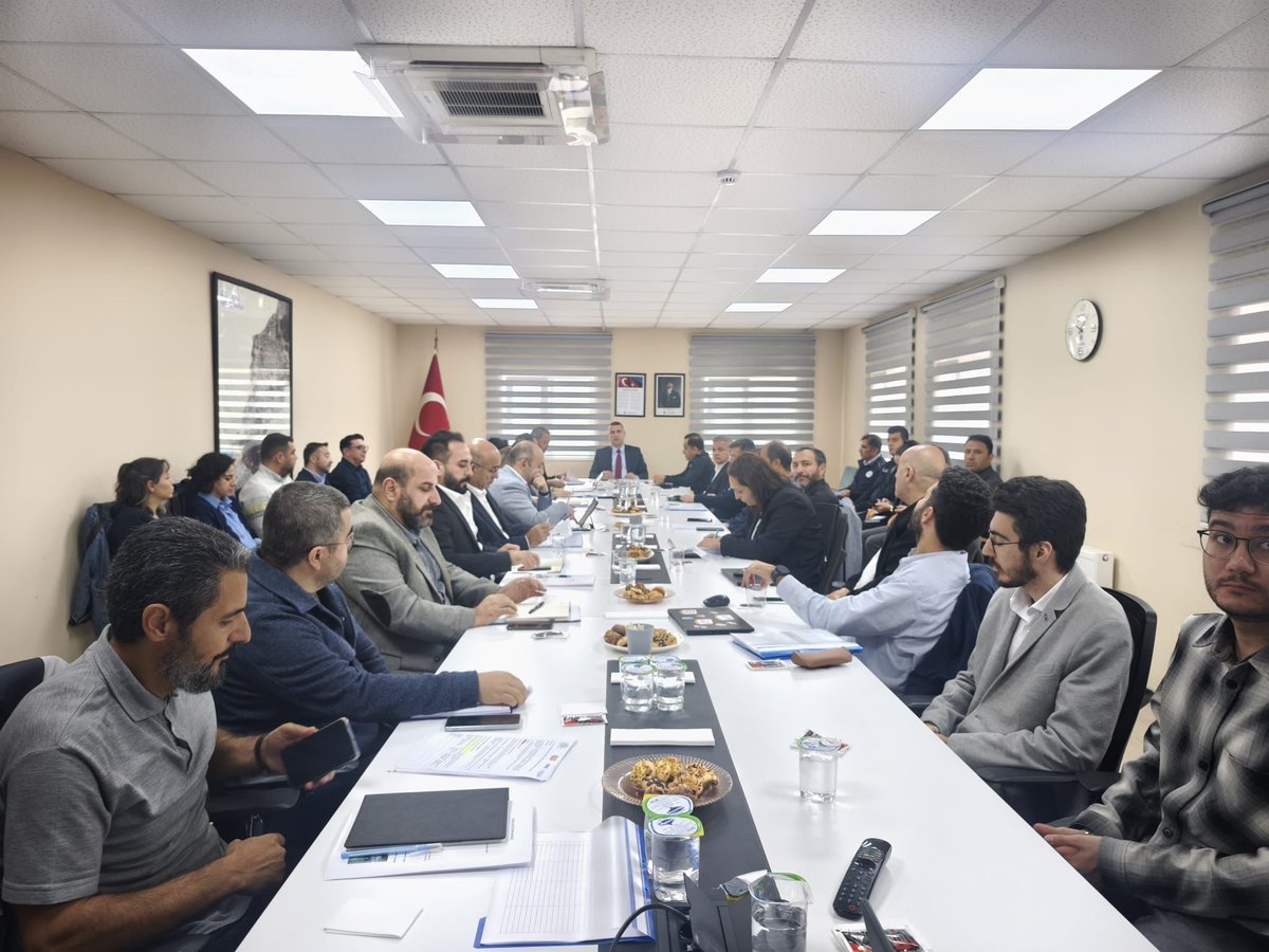 2025 yılı Ekim ayı İl Afet Risk Azaltma Planı izleme, değerlendirme ve Tuzla koordinasyon toplantısı İlçe Kaymakamımız Sn.Ümit
Hüseyin GÜNEY öncülüğünde İRAP'tan sorumlu mevcut komisyon üyeleri, birinci derecede yönetici ve
personellerinin katılımı ile gerçekleştirilmiştir.