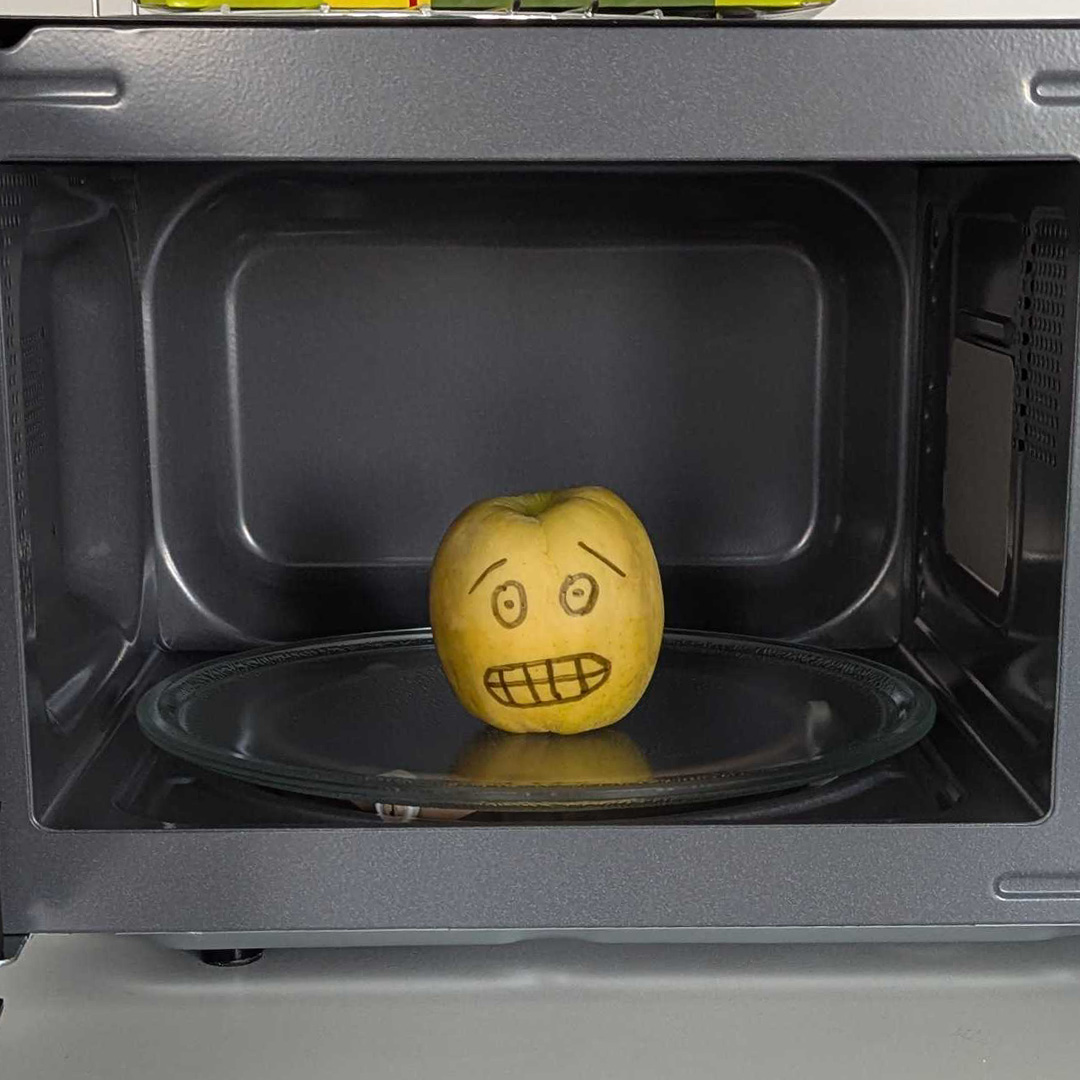 Spot the Apple 🍏

Hint - it’s not in the fruit bowl 😂

#AffiliateMarketing #AffiliateAgency #RevWise #PerformanceMarketing #CompanyCulture #AgencyLife #PartnershipMarketing #DigitalMarketing