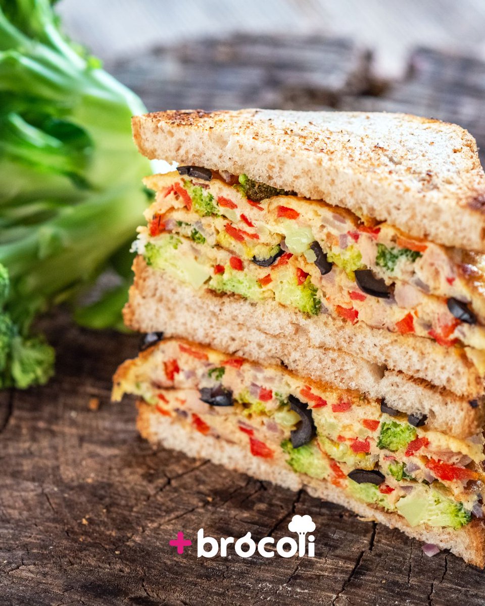 Es el Día Mundial del Sándwich 🥪

¿Y de qué mejor manera que con brócoli? 💚
Tierno, sabroso y lleno de color, perfecto para darle un toque vegetal y saludable a tu sándwich favorito.