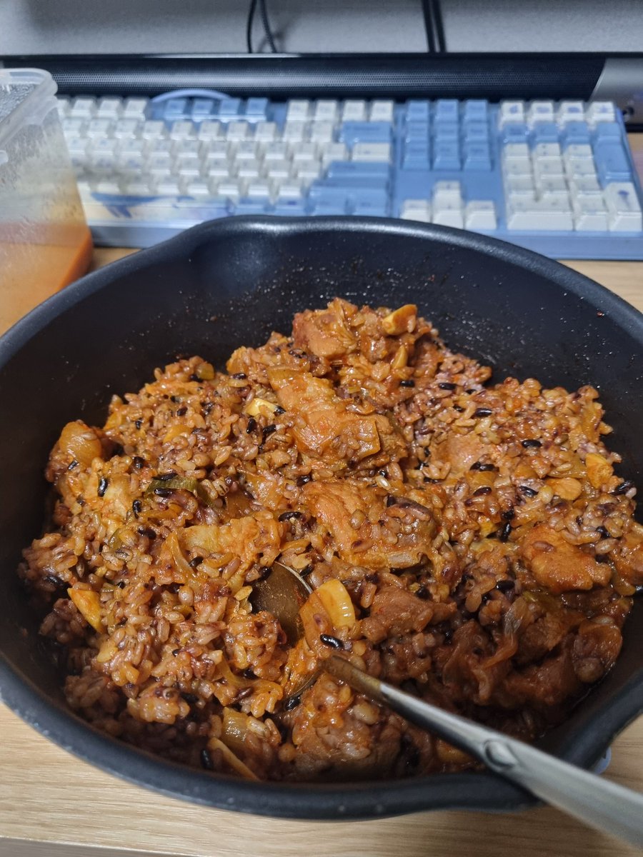 MooAngKing (@jet8328) on Twitter photo 