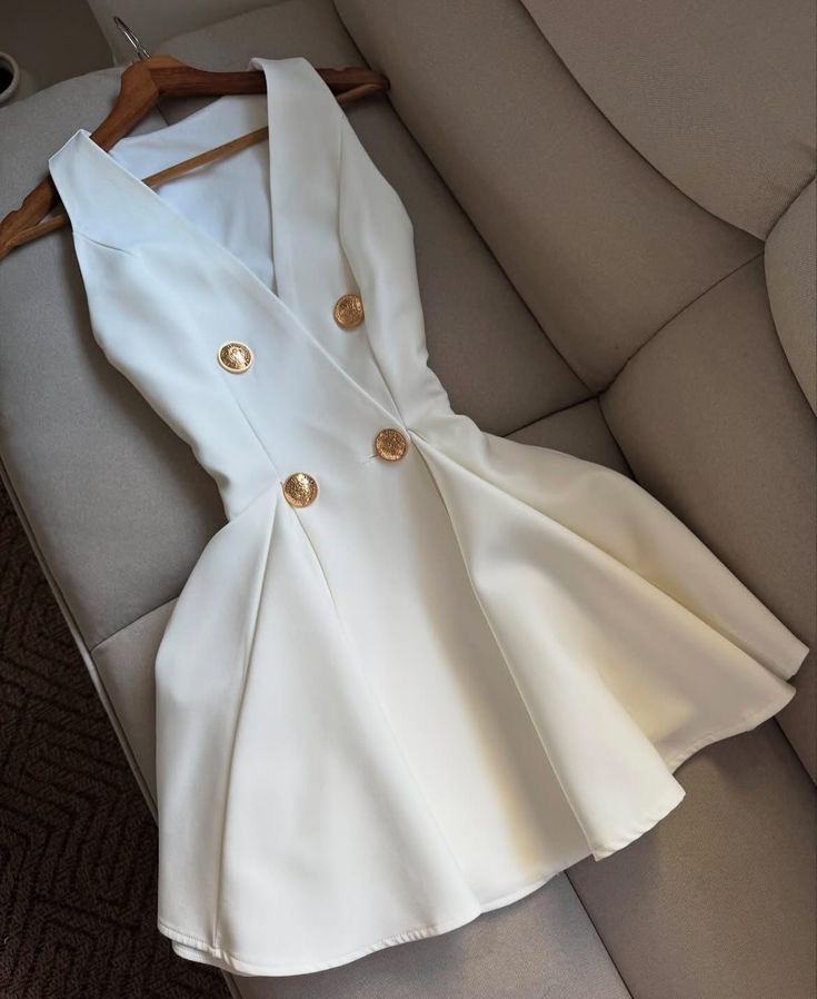 ¡NO ME OLVIDO DE TI, MI HERMANITA MAS BELLA DEL MUNDO,  MUUUUUUUUUUCHAS FELICIDADES!!!!!!!! No sé que haría sin ti, eres lo mejor que la vida me ha podido dar, te quiero INFINITO. ¡¡¡¡Espero te gusten tus regalitos!!!!!!!🎊🎉❤ 

Pd: Tu sobrina te AMA INFINITO también.