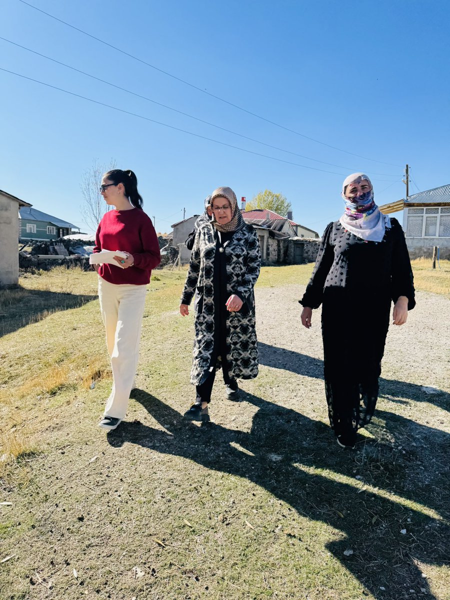 📍Yukarı Mutlu  
📍Aşağı Mutlu 
İlçe kadın kolları başkanımız Filiz Çınarbay yönetim kurulu üyelerimiz ile birlikte Aşağı Mutlu Yukarı Mutlu Mahalelerimizde saha çalışmaları gerçekleritirdiler