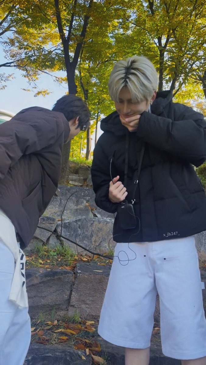 251102 투어스 인가 미팬
 
아궁빵 ♡

#TWS #투어스 #지훈 #JIHOON #ジフン