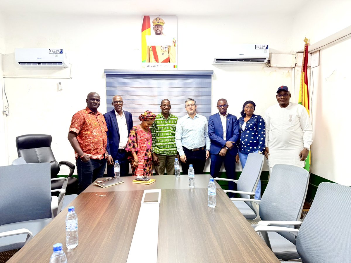 ABDOURA34124751's tweet photo. L’Université KYCE ACADEMY Conakry nous a honorés de sa visite au sein de notre institution, dans le cadre du renforcement de la collaboration entre nos deux structures, notamment en matière de formation de nos cadres.
L’ IRAG se réjouit pleinement de cette coopération fructueuse. https://t.co/cgSsFKVDrj