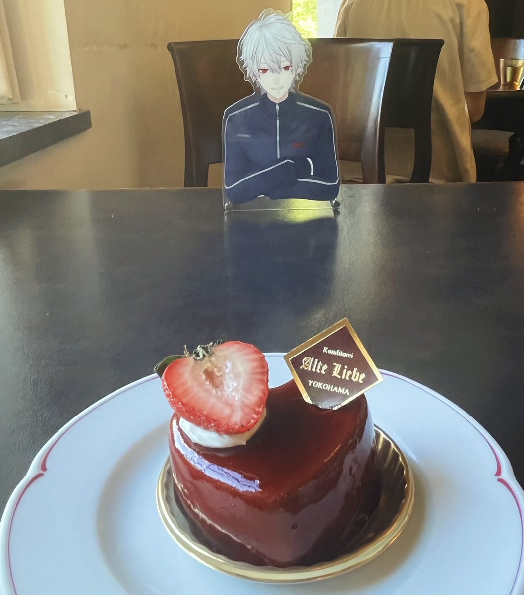 ダイカットアクリルパネル