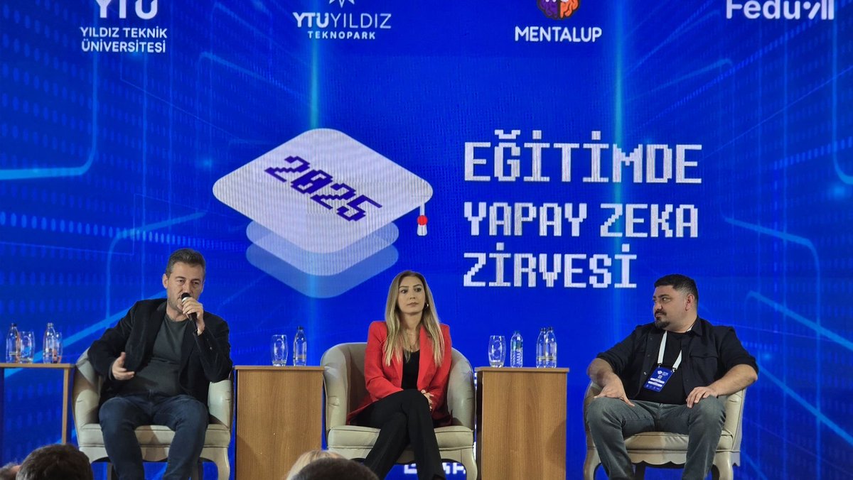 Eğitimden Sorumlu Genel Müdür Yardımcımız Dr. Özge Aslan, Yıldız Teknik Üniversitesi’nde düzenlenen “Eğitimde Yapay Zeka Zirvesi 2025”te eğitimde yapay zekânın rolü, etkileri ve dönüşüm süreçlerine değindi. 

#BahçeşehirKoleji