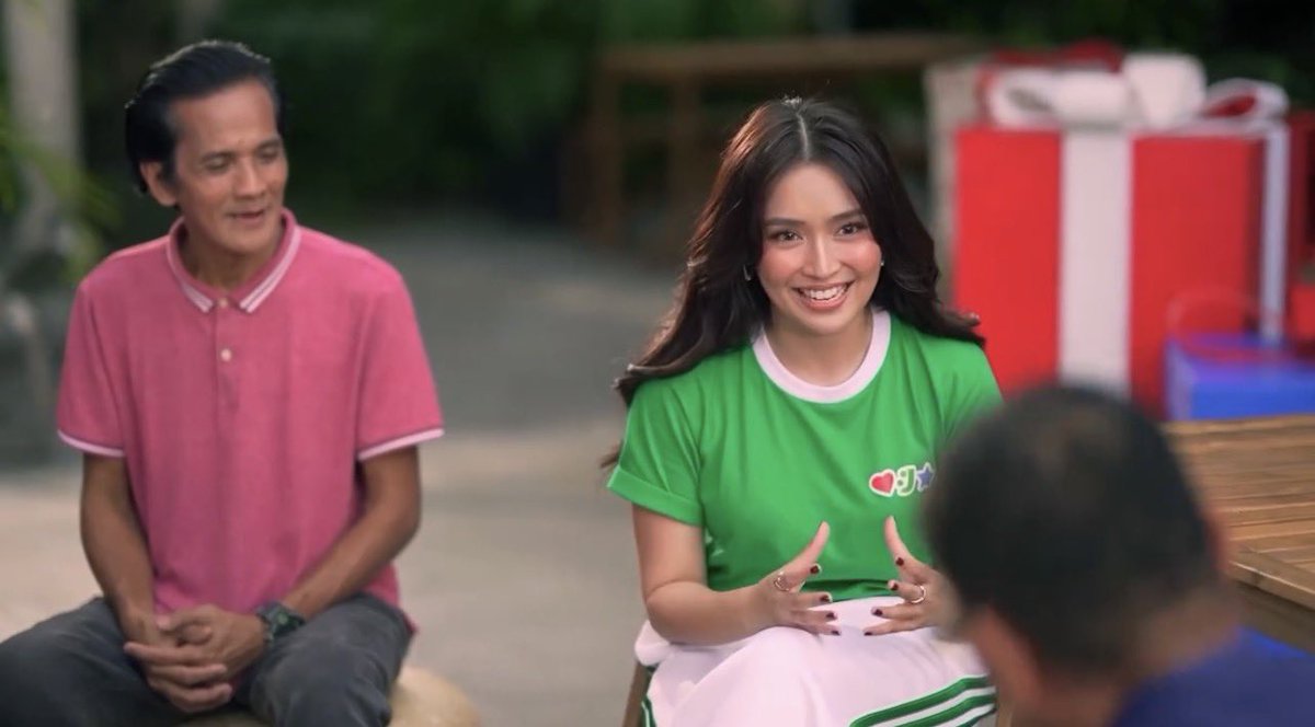 OfficialKBB's tweet photo. Catch Kathryn Bernardo's interview tonight on TV Patrol for the Christmas Station ID 2025! Let’s all tune in and support, KathCakes! 🥳💗 @bernardokath 

#ABSCBNChristmasID2025
#KathrynBernardo #LoveJoyHope https://t.co/0UDvWmex9H