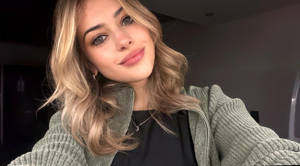 Hailey Jones 🌙 tweet media