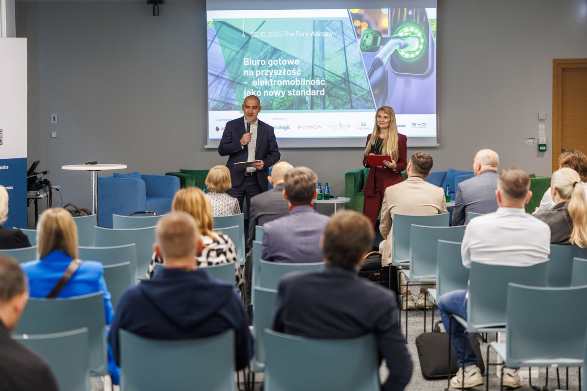 Pro_Progressio's tweet image. Za nami wydarzenie „Biuro gotowe na przyszłość – #elektromobilność jako nowy standard”! 
Zorganizowane przez @AXIIMMO i SKFS w The Park Warsaw. Mieliśmy przyjemność być Partnerem i Wiktor Doktór, Prezes #ProProgressio moderatorem wydarzenia. 

 #BiuroPrzyszłości #Partner