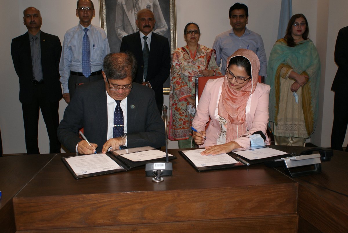 CapacityAnalyt's tweet photo. Capacity Analytics signed an MoU with Air University (Islamabad) to strengthen academia–industry ties and promote research-based learning. Signed by Ms. Tayaba Batool and Air Cdre (R) Afzaal Ahmed Khan (SIM), the partnership will support young researchers across Pakistan. https://t.co/Fm9GCQZW5M