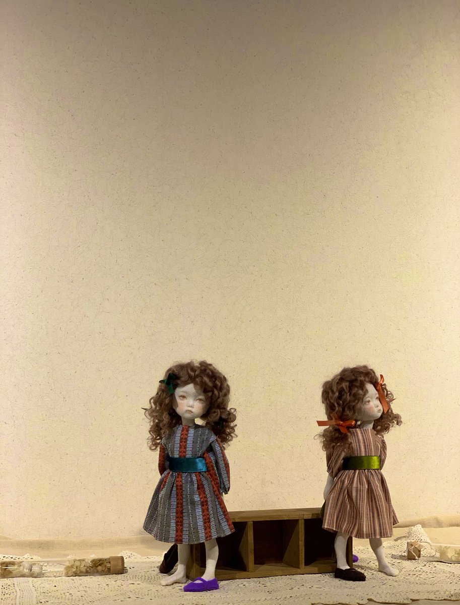 うらら展
閉幕致しました！
ご来場いただきました皆さま、ご一緒させていただきました作家の皆さま、主催の先生方、吉徳の皆さま

大変お世話になりました！ありがとうございました✨✨

田中流さんの写真講座も楽しめた最終日でしたー🫶