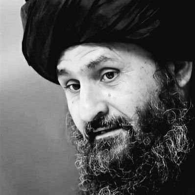 Zalmai40's tweet photo. د ژوند په کتاب کې ېي د عيش او عشرت کيسې او خاطرې نه شته، بلکې د قربانيو فلسفې او د فداکارۍ داستانونه پکې ليکل شوي دي.
د غلامو ديموکراتانو په څېر د مال او زېرمو قاروني هوس نه لري،او نه د دنيا د فاني ښکلاؤ تر شا خپل ضمير پلوري،ژوند يې د عزت، غيرت او قربانۍ يو تسلسل دی.
حفظه الله 🌹 https://t.co/Lv8OE9xmpF