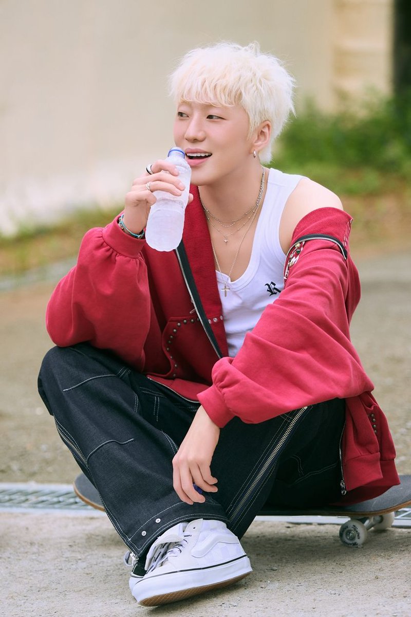 w_nche's tweet photo. genie 강승윤 ‘ME (美)’ MV 촬영 현장 https://t.co/wlWAADR7e6