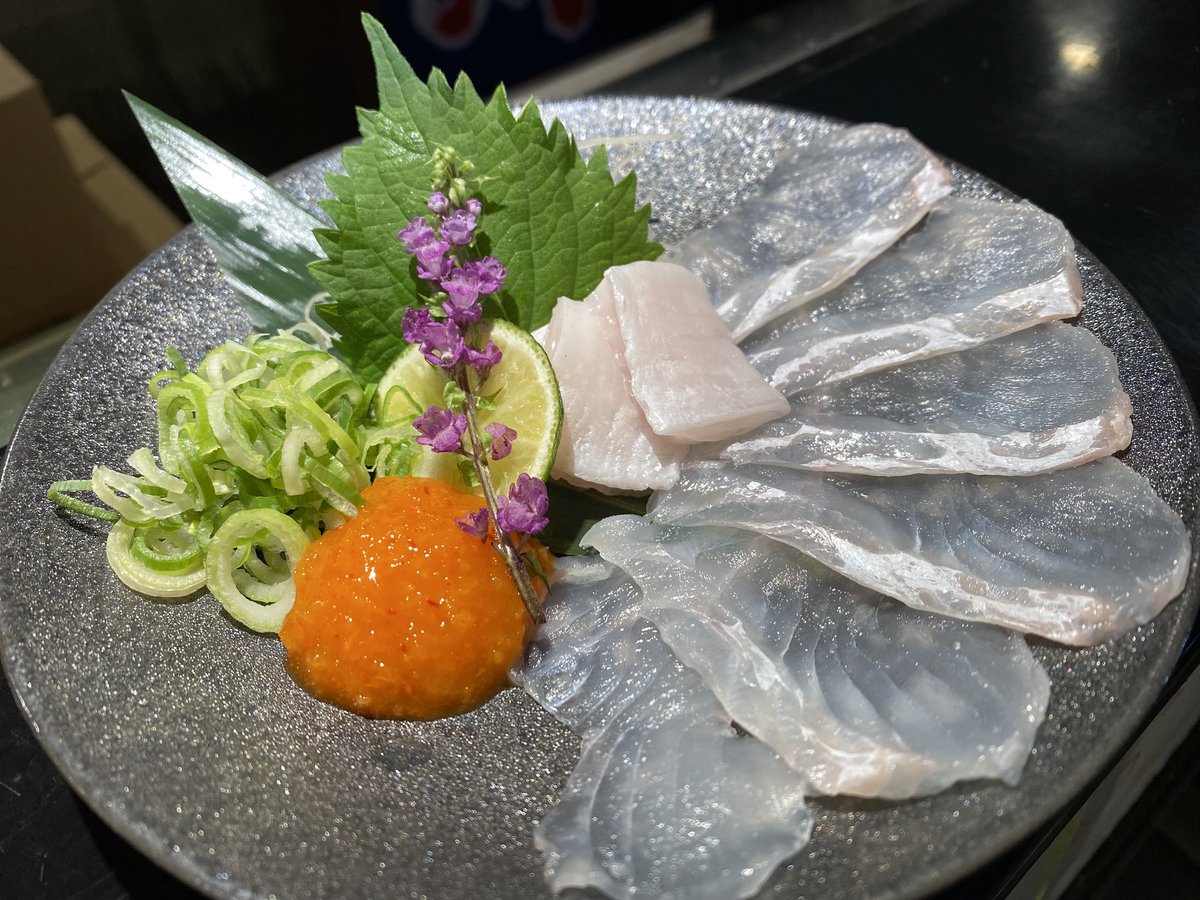 manatyABC's tweet image. 11月🆕オススメ料理更新‼️
おまちかねの🦪生牡蠣・白子・あん肝‼️
3種盛りから痛風鍋などなど
他にもヒラメのお造り&amp;amp;カキフライ

寒い時期にお鍋と日本酒で是非温まりに来てください🤞
今月もご来店お待ちしております🙇‍♂️