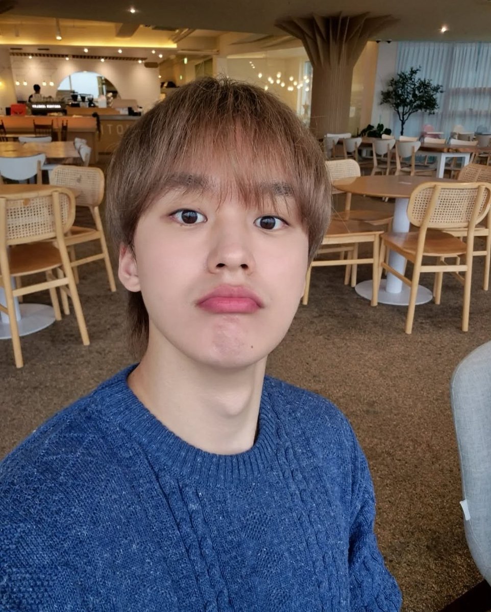UpdateKBoys's tweet photo. Feliz aniversário para o ILKYOUNG (BLK,TBIK), que hoje completa 30 anos! 🎉
#HAPPYIlKYOUNGDAY
#IlKYOUNG #일경 https://t.co/0KYpoKhLmL