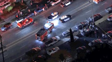 ferozwala's tweet image. #LosAngeles. drive-by shooting injures multiple; suspects unknown  
x.com/ferozwala/stat…
A drive-by shooting in the #San_Fernando Valley left victims injured, all ‘conscious and breathing’  #LAPD has no leads on suspects.  

Follows recent gun violence, including a fatal