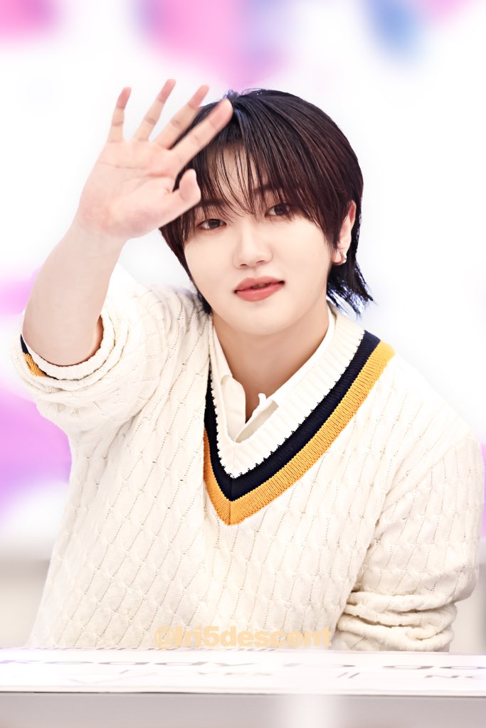 ๐๐๐๐ tweet media
