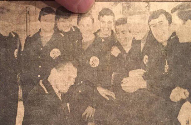 Zaterdag komt Tom van Wijk naar RBC. Tom speelde eind jaren '60 op zijn 17e al in het eerste van RBC. Hij was een toptalent. Michels kwam hem halen. Na Ajax nog vijf jaar Vitesse. Daarna is Tom zijn hele leven supporter gebleven van zijn club... 

Uiteraard ons eigen RBC 🧡