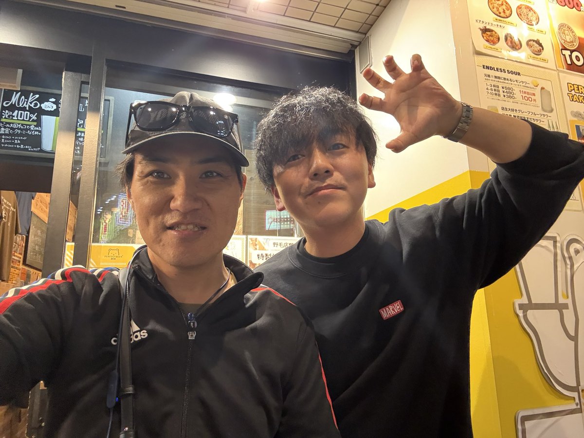 JSB_SQUARE's tweet image. 昨日のw ハナちゃん盗撮w
NICE Photoです✌️✨
スケジュールの合間に
束の間の楽しい時間だった〜☆
昨日会った皆様ありがとうございます☆

#PERFECTBEER
#PERFECTBEERSTAND野毛
#野毛
#日ノ出町駅