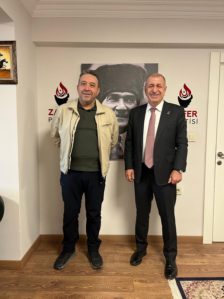 Gazi emekli subay, araştırmacı ve yazar değerli dostum Abdullah Ağar genel merkezde ziyaretime geldi. 

Türkiye, Ortadoğu, ABD-Çin ve İngiltere ilişkileri konusunda ufuk açıcı bir sohbet gerçekleştirdik. <a href="/zaferpartisi/">Zafer Partisi</a>