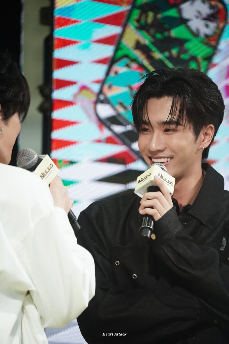 เอ็นดูเค้าสุดหัวใจอ่ะ

PERTHSANTA CMI PETMARTFAIR

#NekkoxPerthSantainChiangMai
#PerthSanta #เพิร์ธแซนต้า