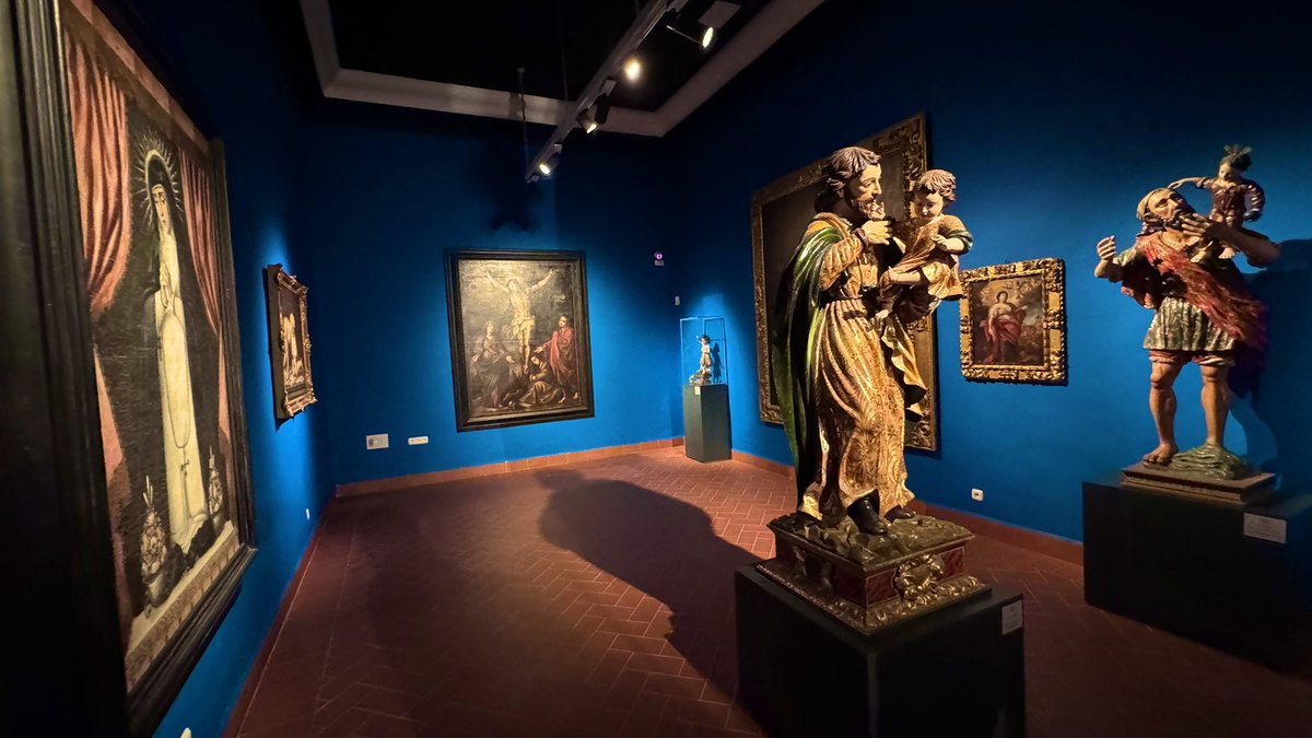 MVCAntequera's tweet photo. #DespiertaConMVCA
Patrimonio, Arte e Historia en pleno centro de #Antequera

#Noviembre en el MVCA, a todo color

▪️De lunes a domingo 
▪️De 10.00h a 18.00h
▪️Entrada gratuita

#MásCultura
#MásMuseos
#MásMVCA https://t.co/fXKg3J26Dz