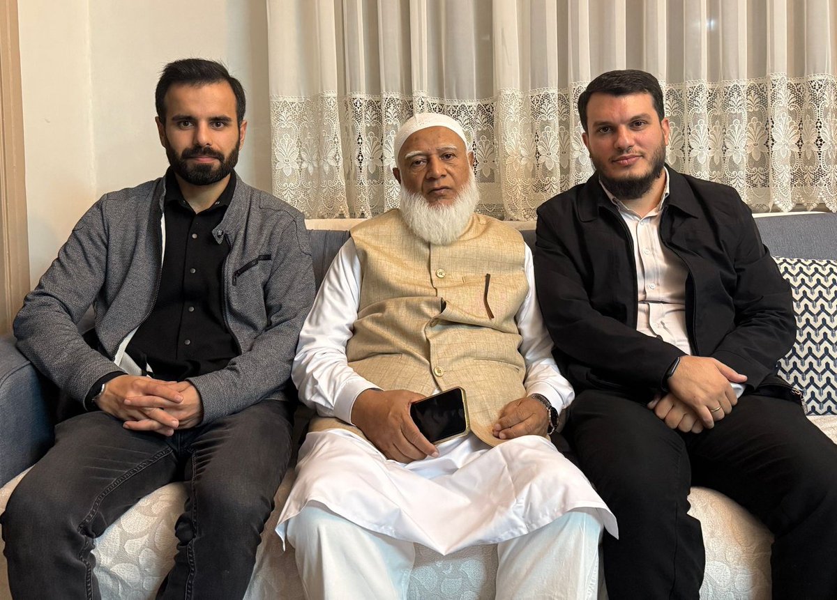 demrullahagd's tweet image. Bangladeş Cemaati İslami Emîri Dr. Şefikurrahman beyi ziyaret ettik. Şubat ayında gerçekleşecek olan seçimde zât-ı âlîleri çok umutlular. Rabbim muvaffak eylesin. 

AGD/MGV deyince kendisi direk &quot;Türkiye&apos;deki gençlik teşkilatımız&quot; diye tepki verdi. Kardeşliğimiz daim olsun.