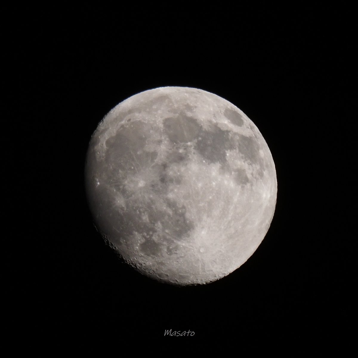 Otch0627's tweet photo. Sep 3,2025  17:52
#olympus #omd #オリンパス部 #オリンパス倶楽部 #em1mk3 #omdem1mark3 #lumix #lumix100400 #lumix100400mm #月 #moon #satellite #leicadgvarioelmar100_400 #lunar #moonphoto #moonphotography #moonphotography🌙 #moonlovers #moonphotographer https://t.co/EpQN0cQBX1