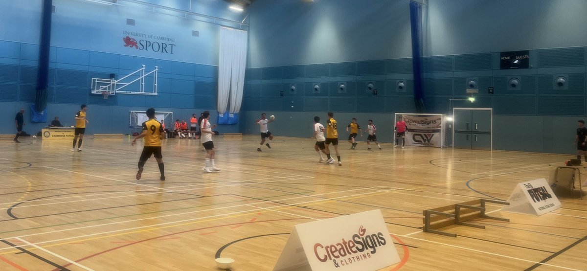#MondayMotivation
“Signs” of improvement in the competitiveness of the 🐝team from yesterday’s home match v <a href="/MavericksFutsal/">MK Mavericks Futsal</a> in the <a href="/FA_NFS/">FA National Futsal Series</a> T2S

Lessons continue to be learnt with every match in what is a season with a long way still to go!
#futsal
#England
#football