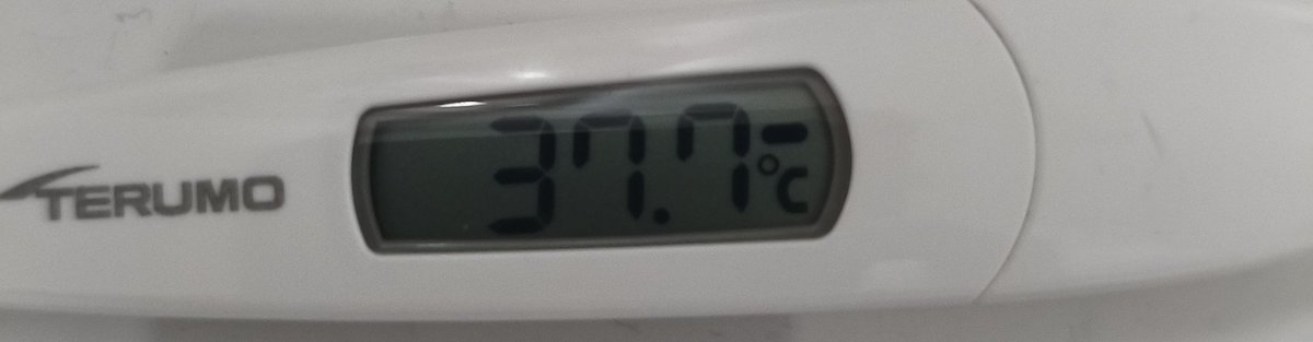予防接種してまだ山場でもない時のインフルA 
今年は39度かたいぞ
まじで喉の痛みと寒気感じたら職場くんな
病院いけ
ほんとーにしんどい