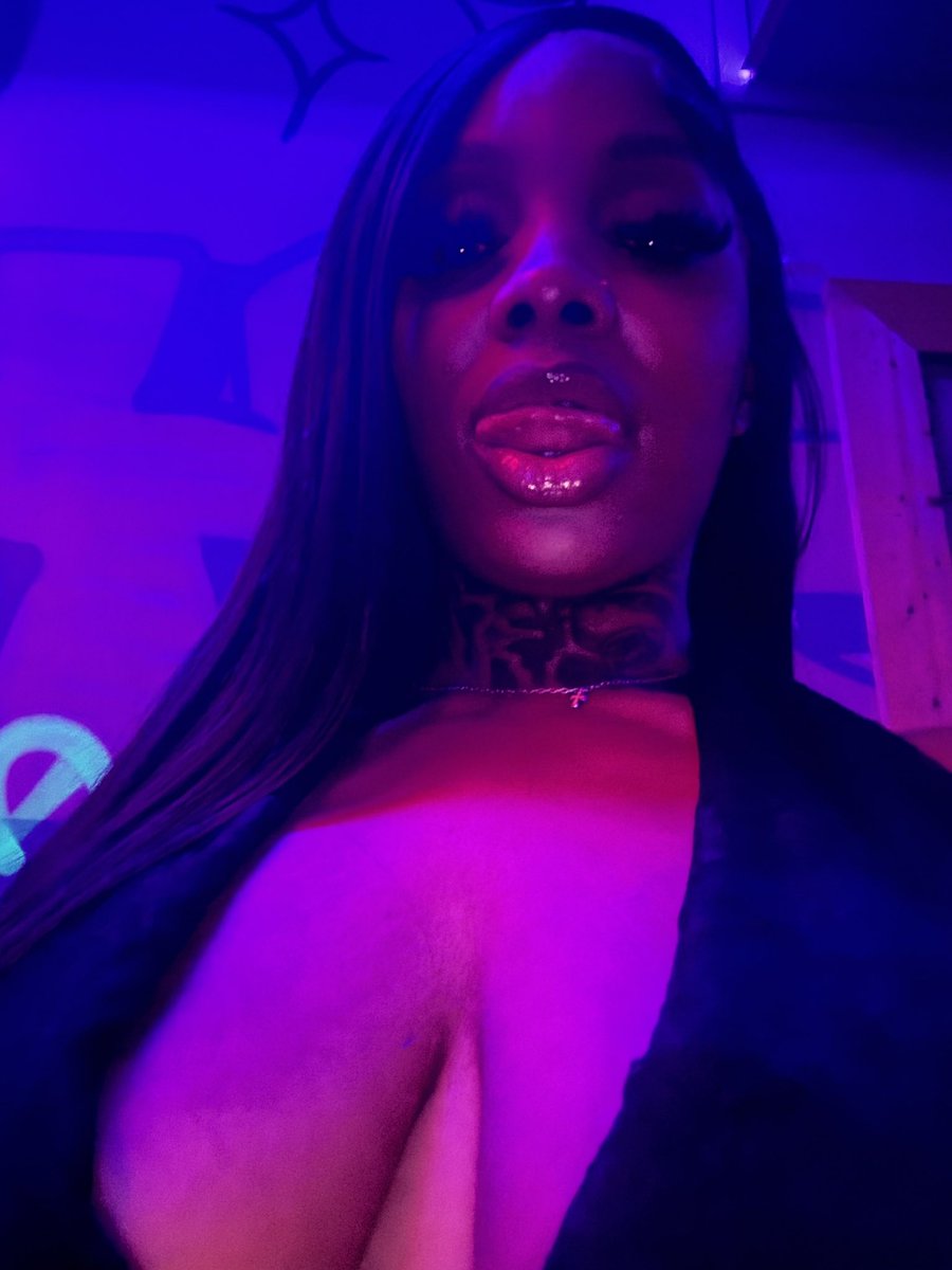 _lilvaedasavage's tweet photo. 3am In Houston 🫦 https://t.co/iPw2u7XK3g