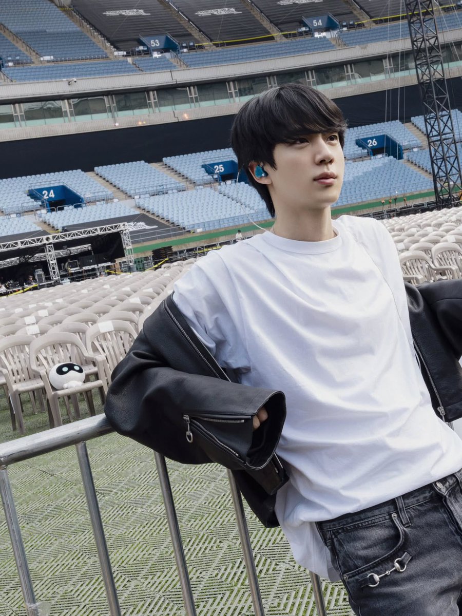 I’m voting #Jin for #2025MAMAVOTE