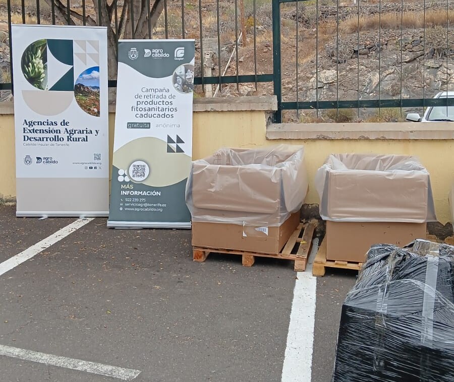 🚜☠️ #SECTORPRIMARIO Más de 8.000 kilos de residuos de productos fitosanitarios retirados.

✔️ Durante las dos primeras fases de la campaña gratuita del área de Sector Primario en el norte y sur de la isla.

✔️ La zona entre Acentejo y el Valle de Güímar se abordará en una 3ª