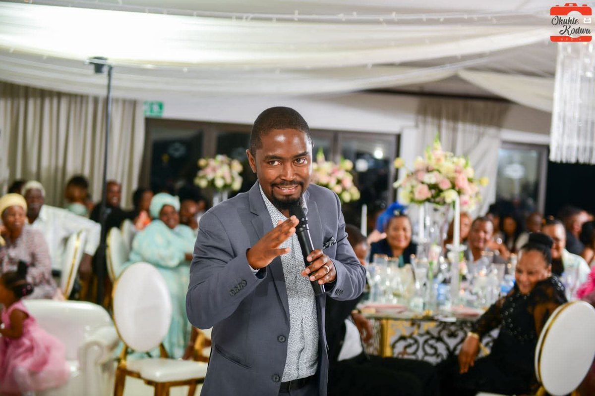 madwayisa's tweet photo. He also grew up and became a handsome man, beautiful in and out❣️🎉❣️🎉. Gift Mgobhozi, I hope this day is filled with joy, peace, love and happiness❣️🎉. May all your wishes come true and may this new chapter open great opportunities for you and unlock doors🚪🔓..... #birthday https://t.co/yaDP6Esfac
